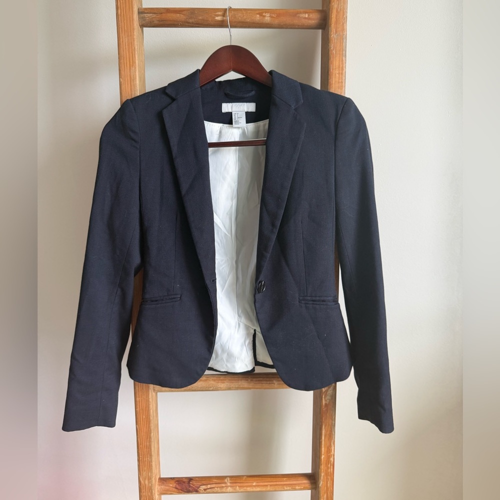 H&M Women’s Tailored Blazer – Size 2